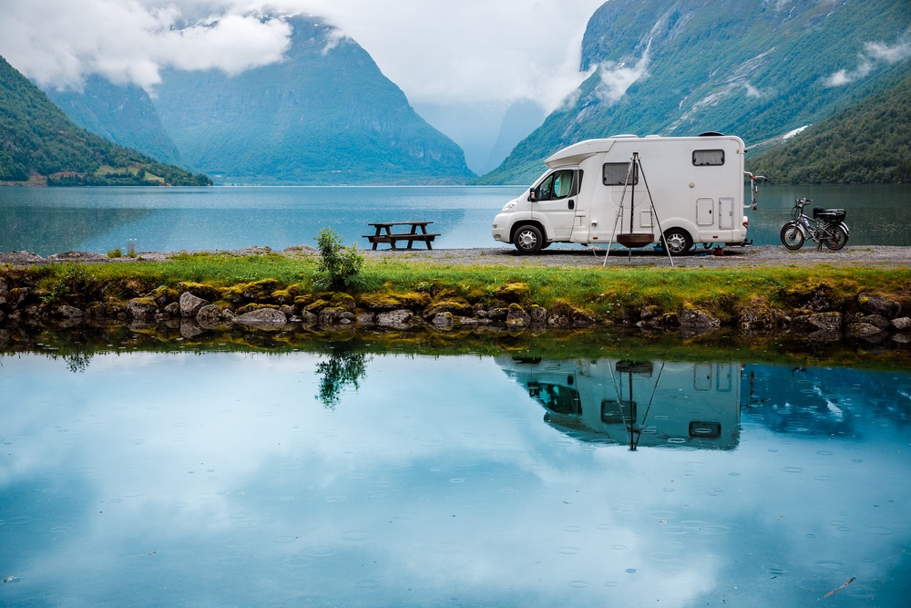 Living in an RV motorhome full time will allow you to visit many places you otherwise may never have seen with a lifetime spent living in the same city.